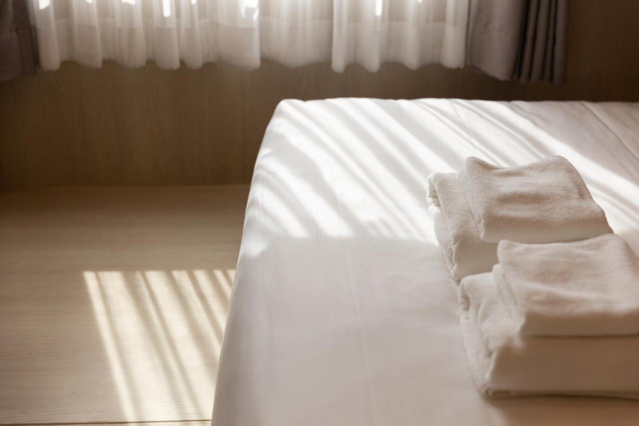 Nappiness Hotel - Sha Extraplus Бангкок Екстер'єр фото